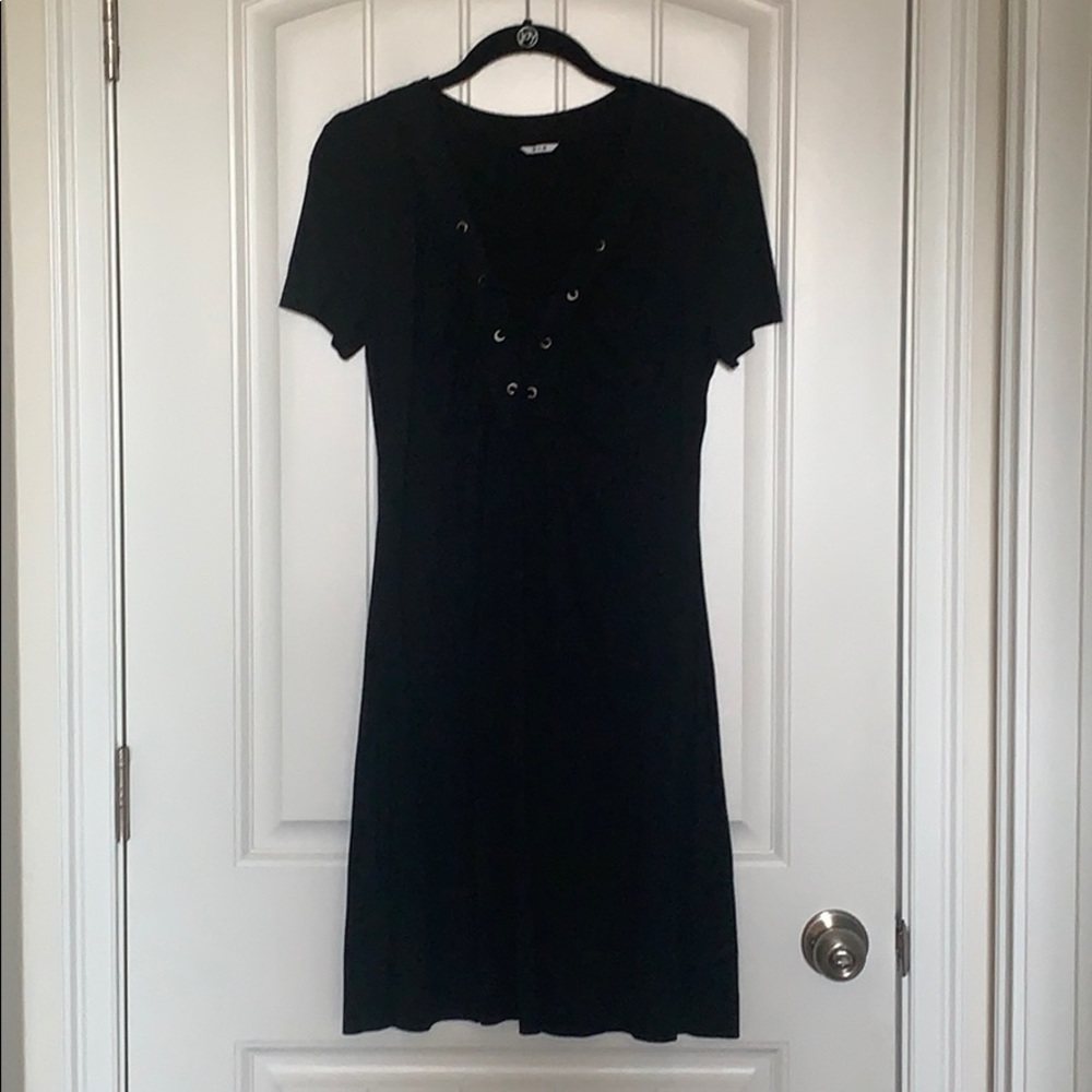 Three dot Short Sleeve Lace Up Dress